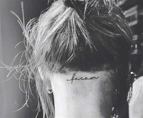 tatuaggio fondoschiena significato|Tatuaggi scritte: 100+ idee da copiare con foto e significato